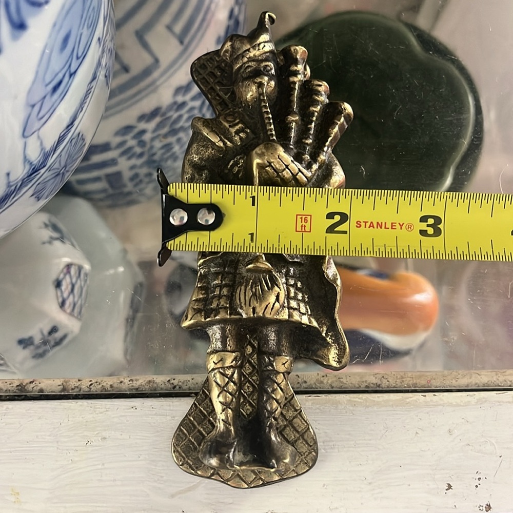 •VINTAGE MIDCENTURY BRASS DOOR KNOCKER BAGPIPE• - Picture 9 of 10